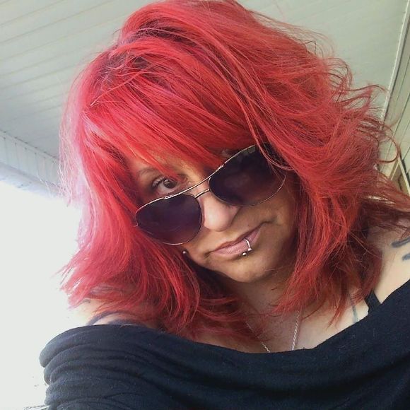 Meet your Posher, Joanne - Picture 1 of 1